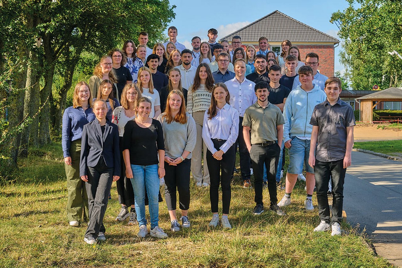 Die Auszubildenden zum/zur Steuerfachangestellten des Jahrgangs 2024 der SHBB/LBV-Gruppe Die Auszubildenden zum/zur Steuerfachangestellten des Jahrgangs 2024 der SHBB/LBV-Gruppe